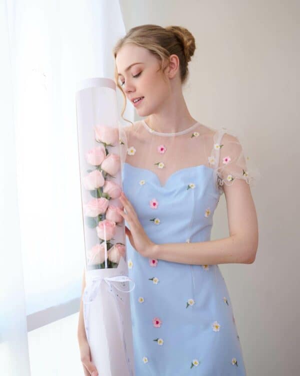 Elizabeth Long Bouquet Box - Image 3
